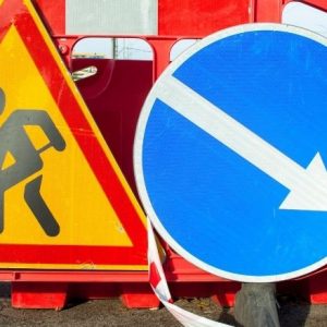 Placas de Sinalização de Obras Como identificá-las